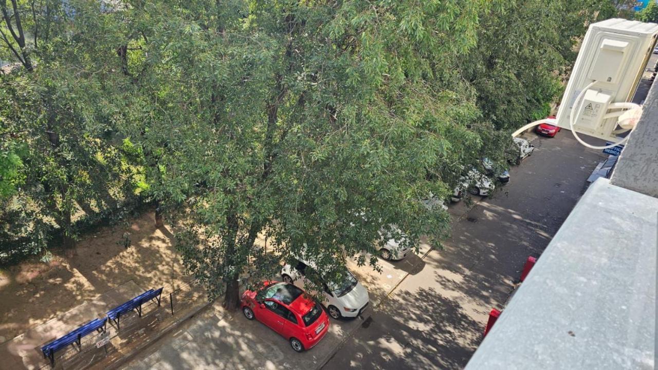 Cosy 2 Rooms Apartment In The Center Of The City Bucharest Exterior photo