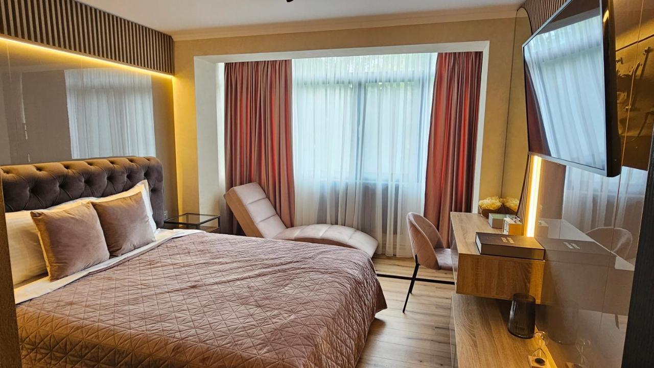 Cosy 2 Rooms Apartment In The Center Of The City Bucharest Exterior photo