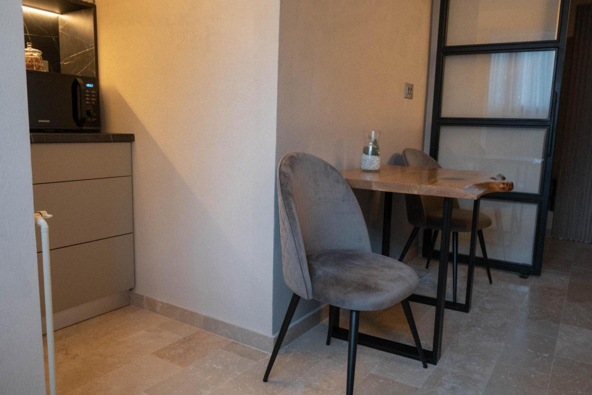 Cosy 2 Rooms Apartment In The Center Of The City Bucharest Exterior photo